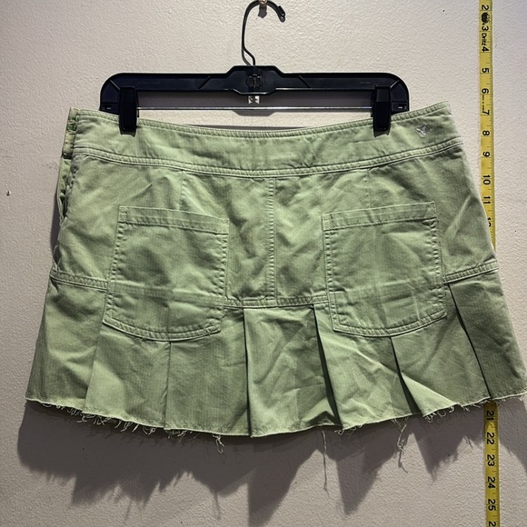 American Eagle Outfitters Light Green Skater Skirt - Picture 2 of 4